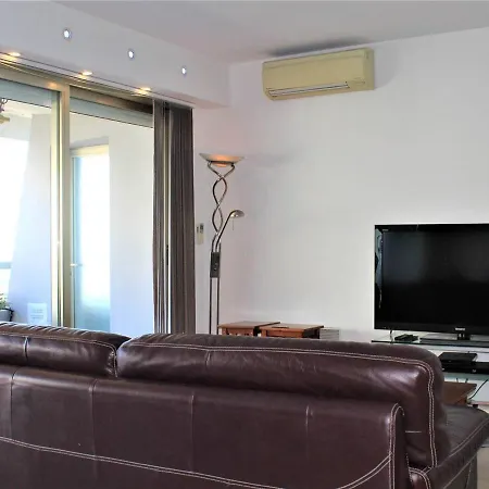 3p Avec Terrasse Et Parking, - Fr-1-252a-63 * Villeneuve-Loubet